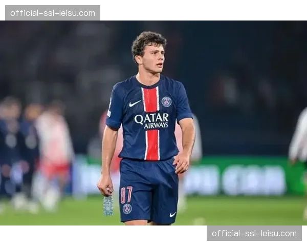 传闻：切尔西有意欧冠表现出色的本菲卡中场若昂-内维斯