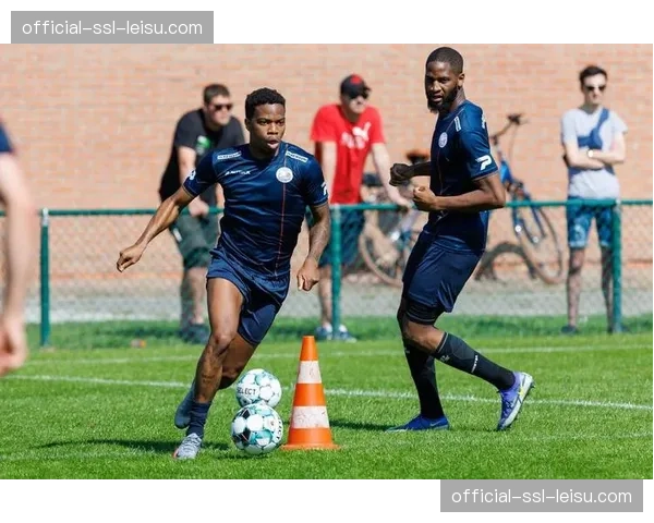 消息：某球星重伤事件带动其个人纪录片点播量激增，衍生内容价值显现