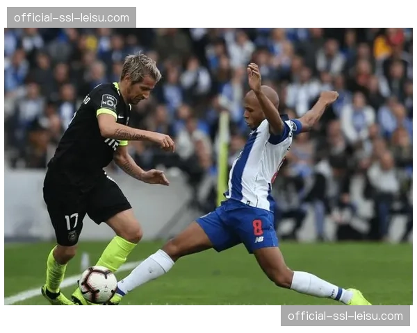 独家专访斯图加特主帅:详解球队本赛季由守转攻平均用时缩短1.2秒的战术秘密 独家专访斯图加特主帅:详解球队本赛季由守转攻平均用时缩短1.2秒的战术秘密